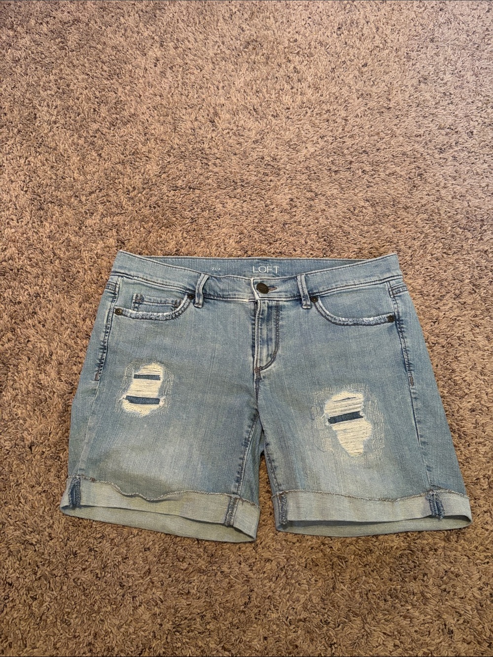 LOFT Light Wash Distressed Denim Roll-Cuff Shorts 4 6